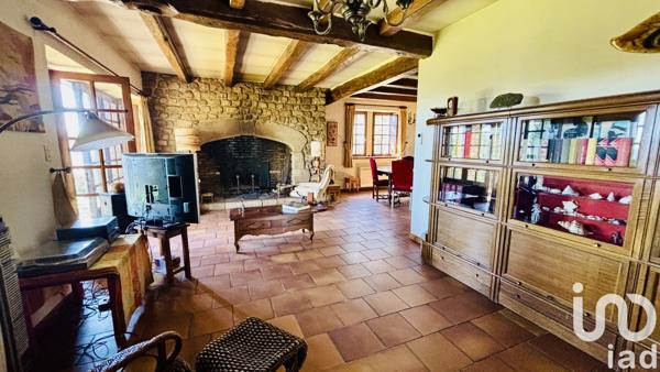 Maison à vendre 8 pièces 193 m² Saint-Étienne-de-Fontbellon