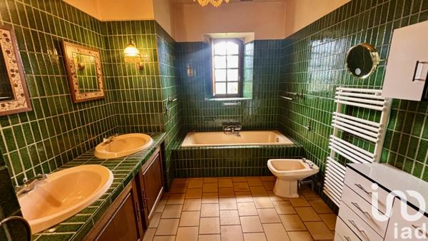 Maison à vendre 8 pièces 193 m² Saint-Étienne-de-Fontbellon