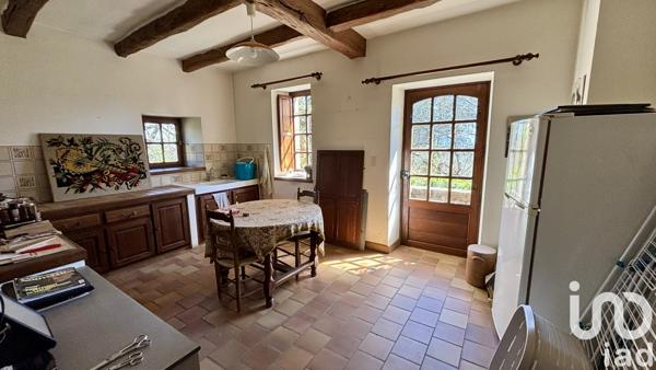 Maison à vendre 8 pièces 193 m² Saint-Étienne-de-Fontbellon