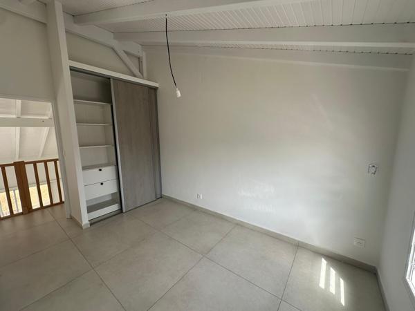 BAISSE DE LOYER !! A LOUER  3 JOLIES VILLAS T4 NEUVES MITOYENNES EN DUPLEX DANS LE SECTEUR RESIDENTIELLE DE MONTEBELLO A PETIT-BOURG