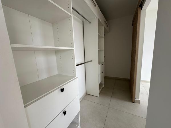 BAISSE DE LOYER !! A LOUER  3 JOLIES VILLAS T4 NEUVES MITOYENNES EN DUPLEX DANS LE SECTEUR RESIDENTIELLE DE MONTEBELLO A PETIT-BOURG