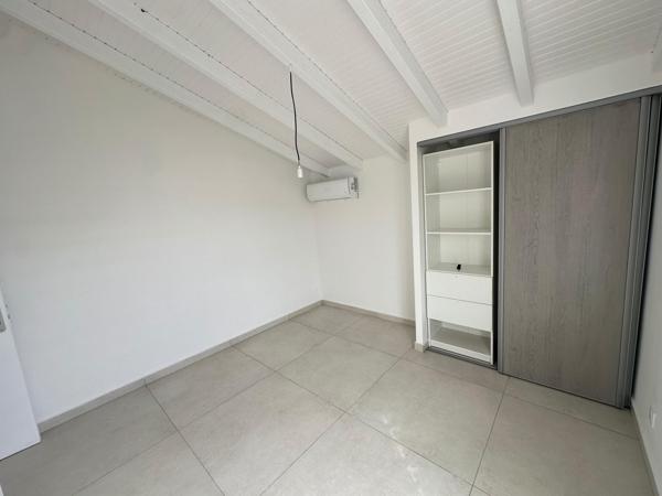 BAISSE DE LOYER !! A LOUER  3 JOLIES VILLAS T4 NEUVES MITOYENNES EN DUPLEX DANS LE SECTEUR RESIDENTIELLE DE MONTEBELLO A PETIT-BOURG