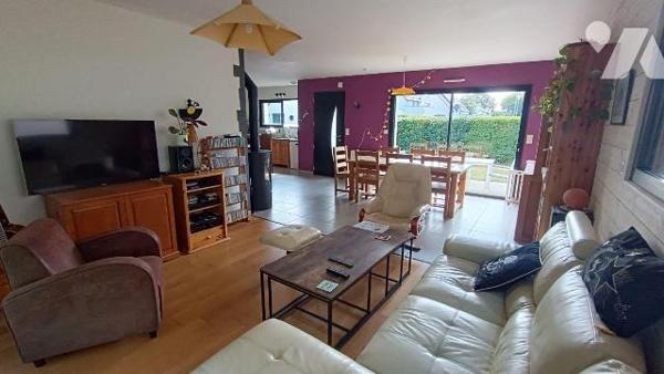 NOUVEAUTE ETUDE TRENTE CINQ NOTAIRES !!! Sur la commune de LAILLE, au c?ur d'un lotissement fam...