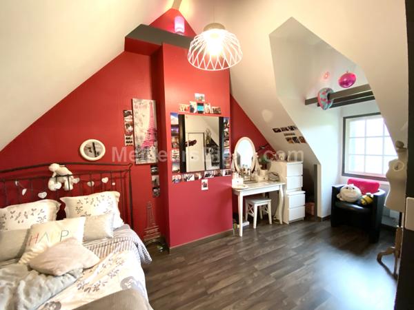 A JANZE, Maison avec magnifique terrain de 5000m2 au calme