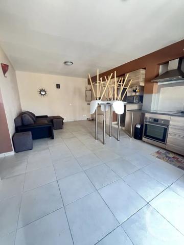 Maison à vendre  10 pièces - 232,02 m 2   CLERMONT L HERAULT  - 34