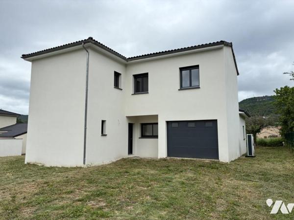 Maison d'habitation avec jardin attenant