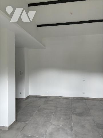 Maison d'habitation avec jardin attenant