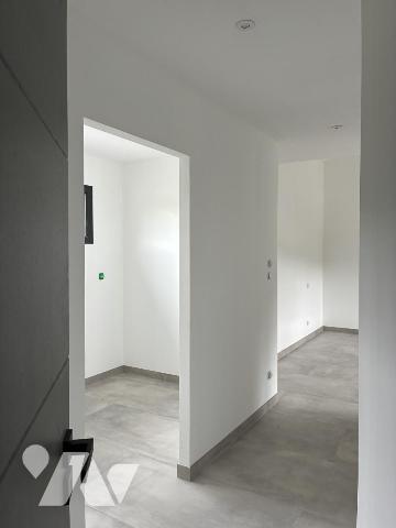 Maison d'habitation avec jardin attenant