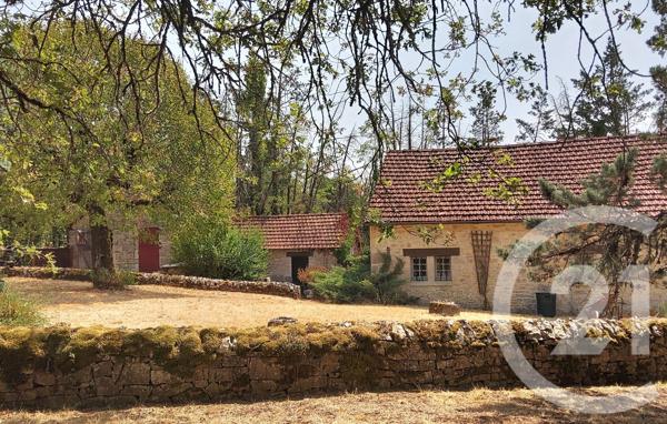 Maison à vendre  10 pièces - 249 m 2   SARRAZAC  - 46