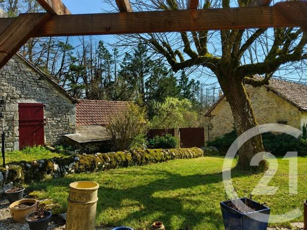 Maison à vendre  10 pièces - 249 m 2   SARRAZAC  - 46