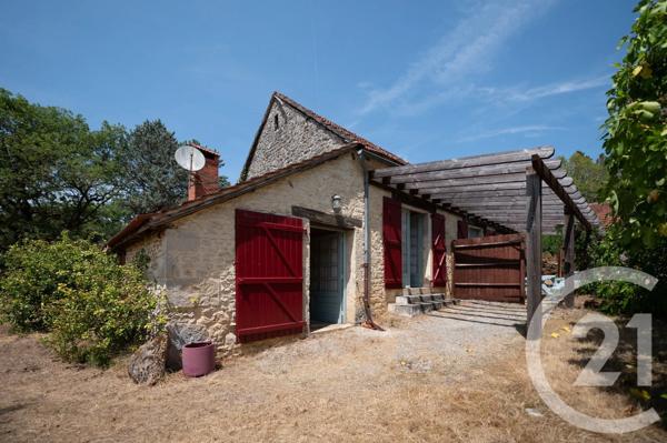Maison à vendre  10 pièces - 249 m 2   SARRAZAC  - 46