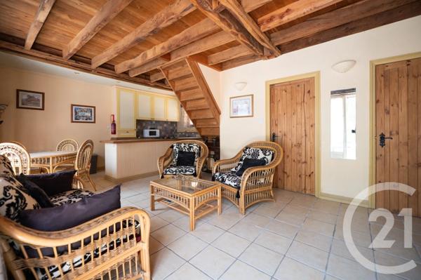 Maison à vendre  10 pièces - 249 m 2   SARRAZAC  - 46