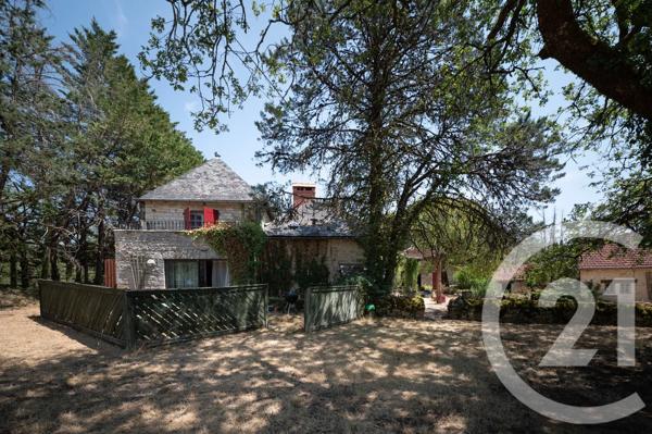 Maison à vendre  10 pièces - 249 m 2   SARRAZAC  - 46