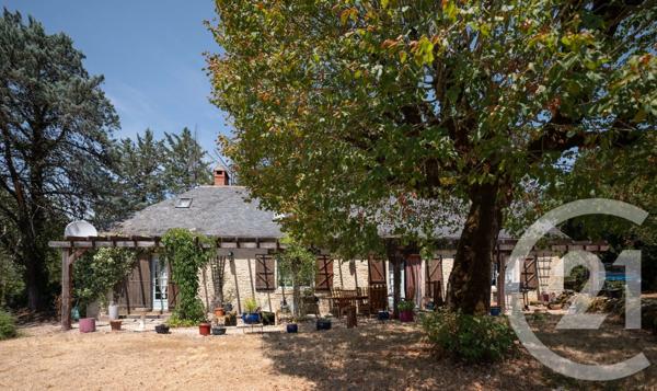Maison à vendre  10 pièces - 249 m 2   SARRAZAC  - 46