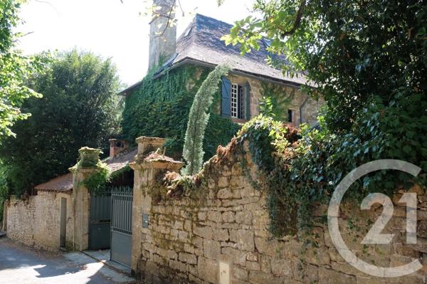 Maison à vendre  10 pièces - 249 m 2   SARRAZAC  - 46