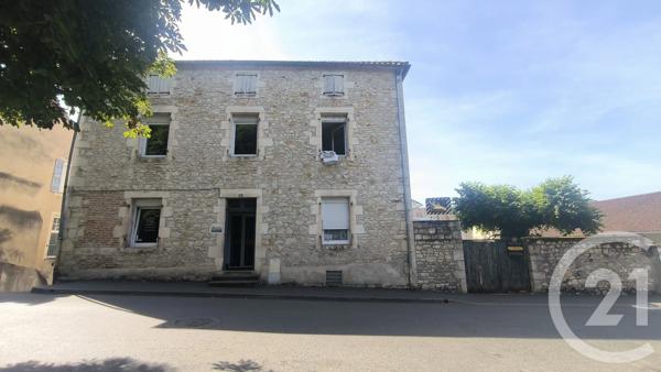Maison à vendre  10 pièces - 249 m 2   SARRAZAC  - 46