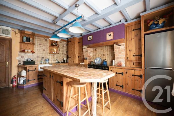 Maison à vendre  10 pièces - 249 m 2   SARRAZAC  - 46
