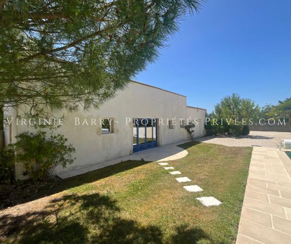 MAGNIFIQUE MAISON T5 AVEC PISCINE ET DEPENDANCES