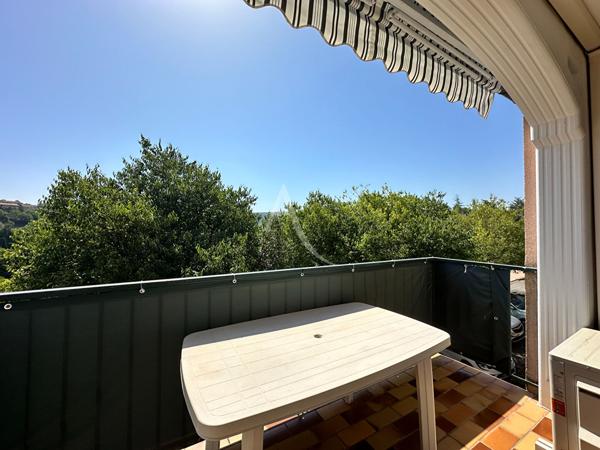 APPARTEMENT TYPE 2 AVEC CLIMATISATION BALCON PARKING ASCENSEUR
