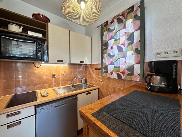 APPARTEMENT TYPE 2 AVEC CLIMATISATION BALCON PARKING ASCENSEUR