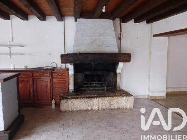 Maison à vendre 2 pièces 222 m² Usson-du-Poitou