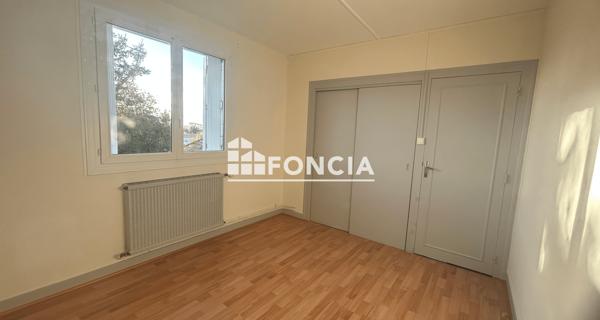 Location Appartement 3 pièces 66.39 m² - Rochefort 17300