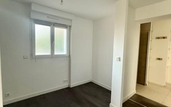 Immeuble à vendre    11 pièces •  Saint-Raphaël