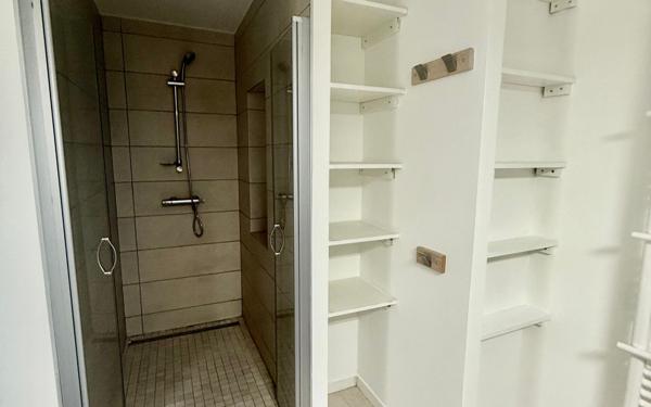 Immeuble à vendre    11 pièces •  Saint-Raphaël