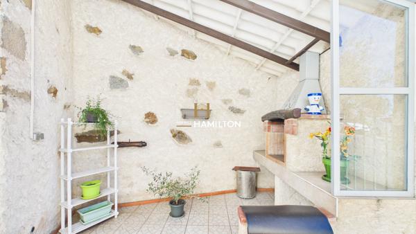 MAISON FAMILIALE À 1 KM DE LAGUEPIE : TERRASSE, JARDIN ET GARAGE INDÉPENDANT Laguepie