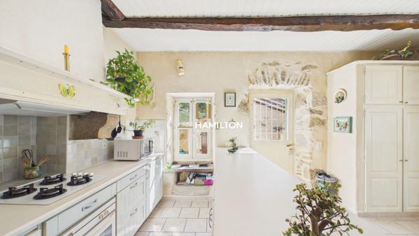 MAISON FAMILIALE À 1 KM DE LAGUEPIE : TERRASSE, JARDIN ET GARAGE INDÉPENDANT Laguepie