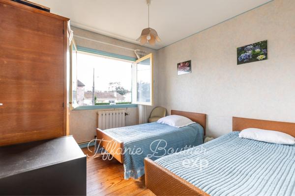 Maison R+1 de 93m² à rafraichir - 4 chambres + garage - au calme sur 720m² de terrain