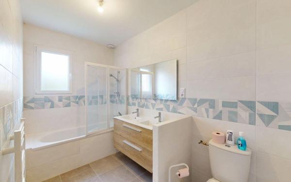 Maison à vendre    4 pièces • 90,90 m2 Saint-Didier-de-Formans