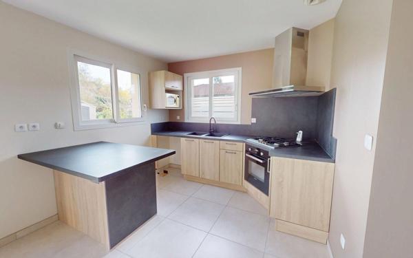 Maison à vendre    4 pièces • 90,90 m2 Saint-Didier-de-Formans