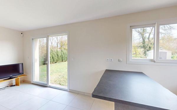 Maison à vendre    4 pièces • 90,90 m2 Saint-Didier-de-Formans