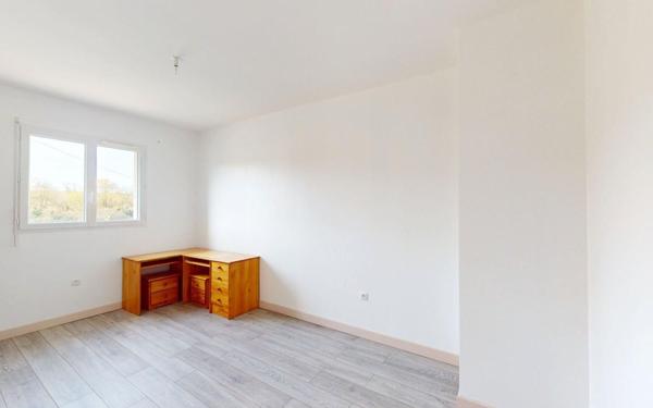 Maison à vendre    4 pièces • 90,90 m2 Saint-Didier-de-Formans