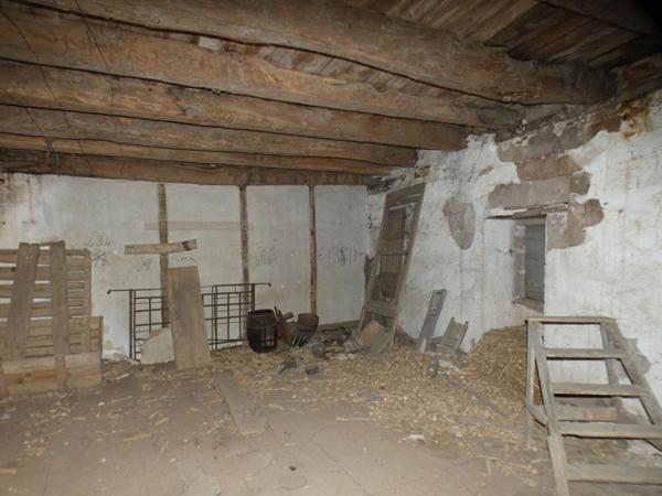 Charmante et grande propriété en pierre à rénovée avec terrain constructible