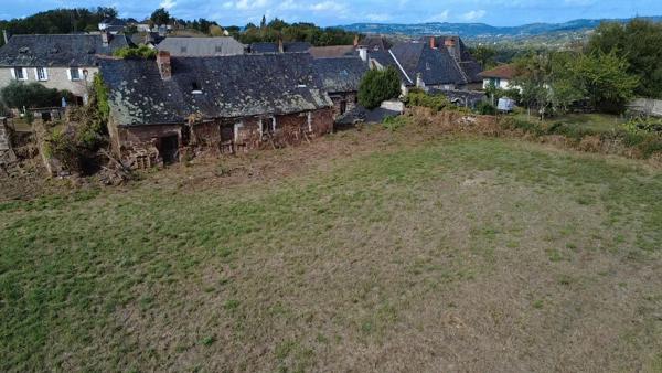 Charmante et grande propriété en pierre à rénovée avec terrain constructible