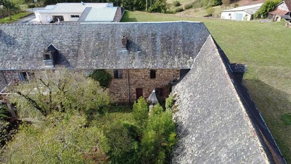 Charmante et grande propriété en pierre à rénovée avec terrain constructible