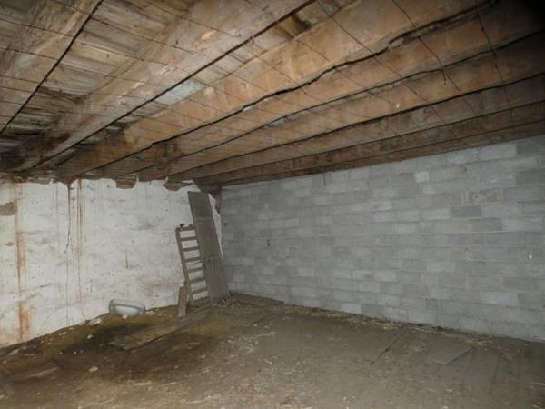 Charmante et grande propriété en pierre à rénovée avec terrain constructible