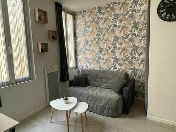 Appartement à louer    1 pièce • 17,17 m2    Rochefort