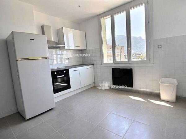 Appartement 3 pièces T3 F3 61.3 m² à Grenoble DAUPHIN 55 38100 à louer