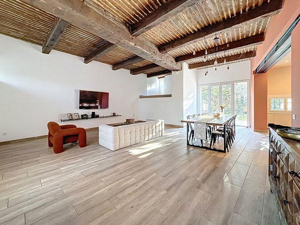 A VENDRE EXCLUSIVITÉ  BASTIDE du XIXème Siècle Entièrement Rénovée - GARAGE - JARDIN
