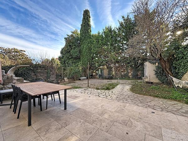 A VENDRE EXCLUSIVITÉ  BASTIDE du XIXème Siècle Entièrement Rénovée - GARAGE - JARDIN