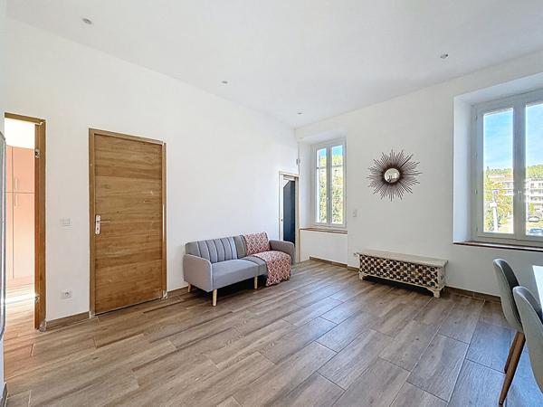 A VENDRE EXCLUSIVITÉ  BASTIDE du XIXème Siècle Entièrement Rénovée - GARAGE - JARDIN