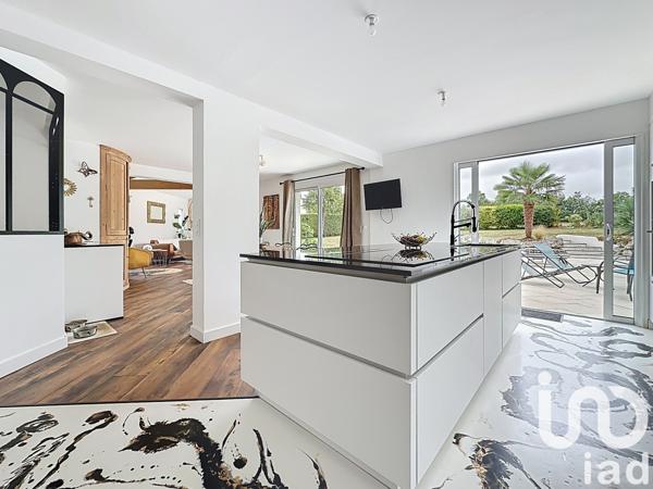 Maison à vendre 6 pièces 178 m² Chauray