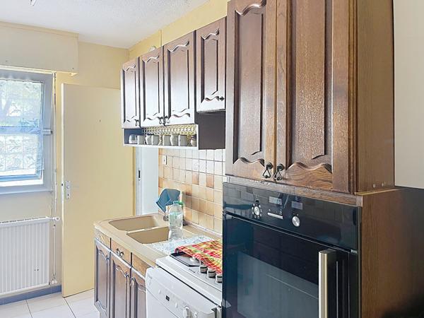 À vendre Grand appartement T4 de 103 m² à La Seyne-sur-Mer.