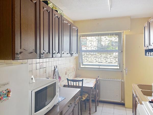 À vendre Grand appartement T4 de 103 m² à La Seyne-sur-Mer.