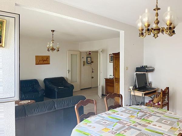 À vendre Grand appartement T4 de 103 m² à La Seyne-sur-Mer.