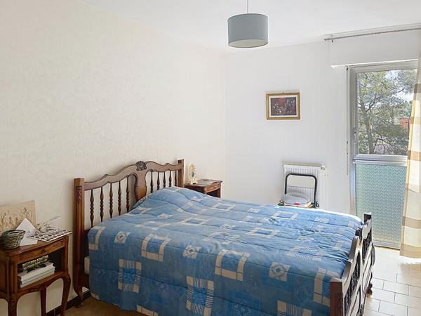 À vendre Grand appartement T4 de 103 m² à La Seyne-sur-Mer.
