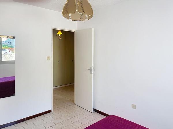 À vendre Grand appartement T4 de 103 m² à La Seyne-sur-Mer.